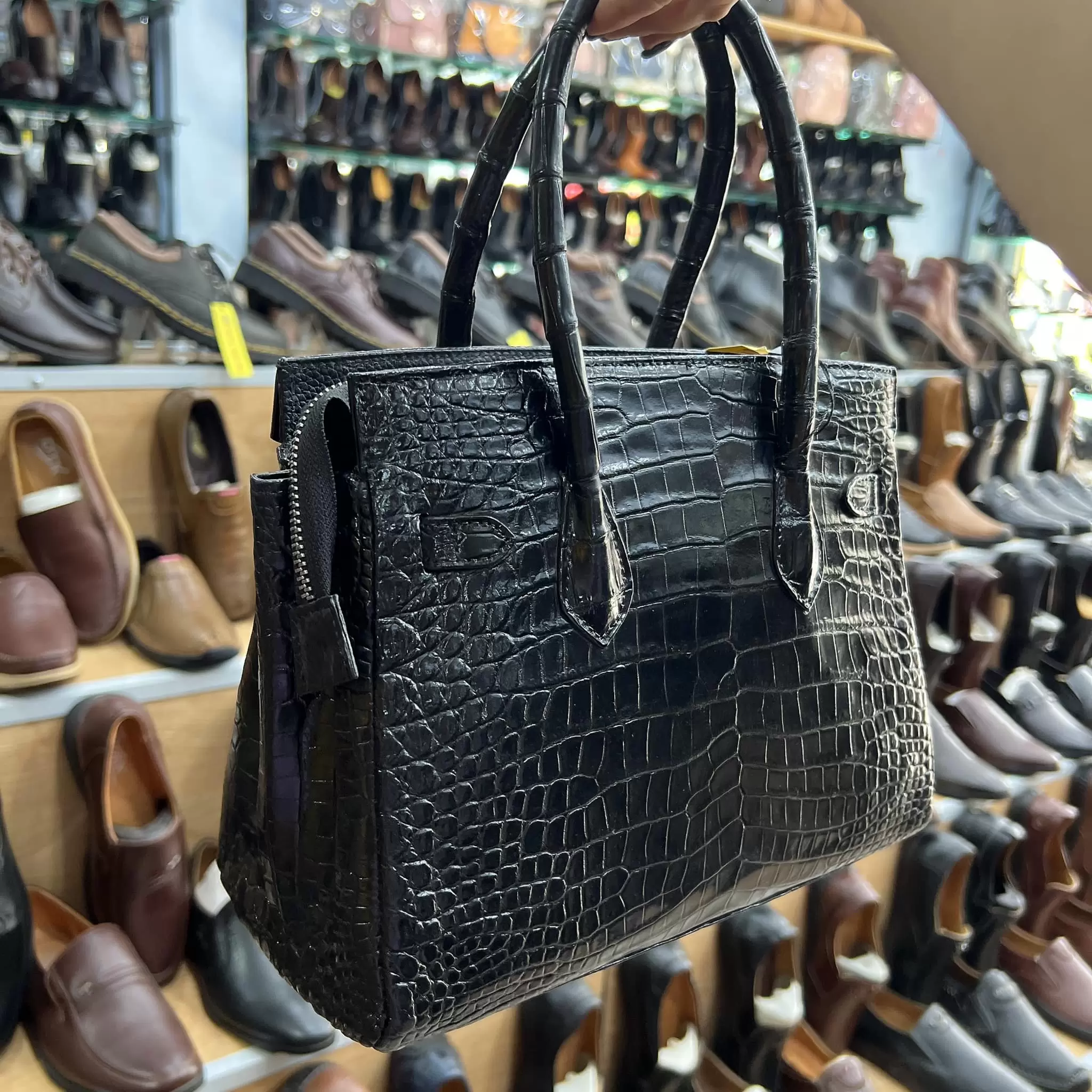 da c&aacute; sấu thật B&igrave;nh T&acirc;n